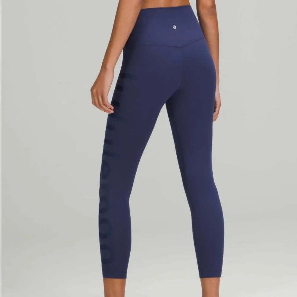 lululemon athletica Align High-Rise Pant 25” Graphic Night Sea -Size 2 - Image 10