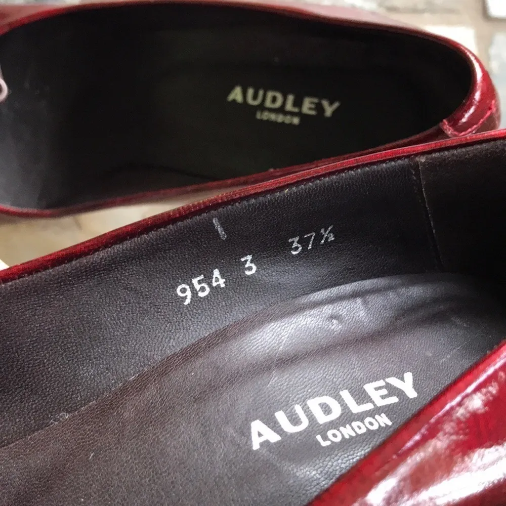 Audley London blood red patent leather architectural block heels Size 7.5 - Image 8