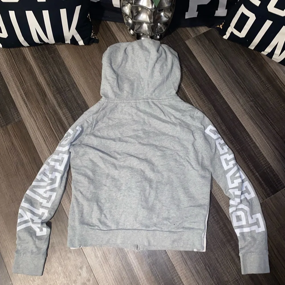 Gray PINK Hoodie - Image 8