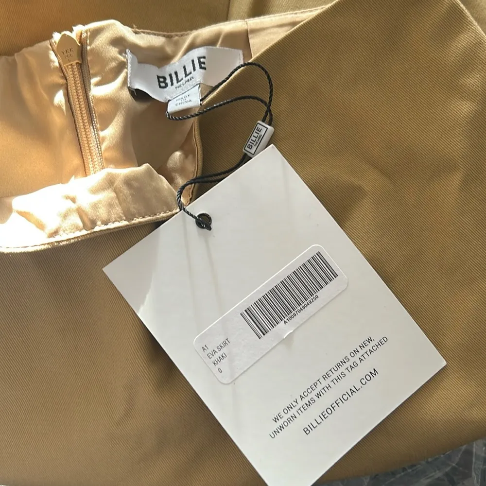 NWT Billie the Label Eva Skirt in Khaki, Size 0 New w/Tag Tan - Image 4