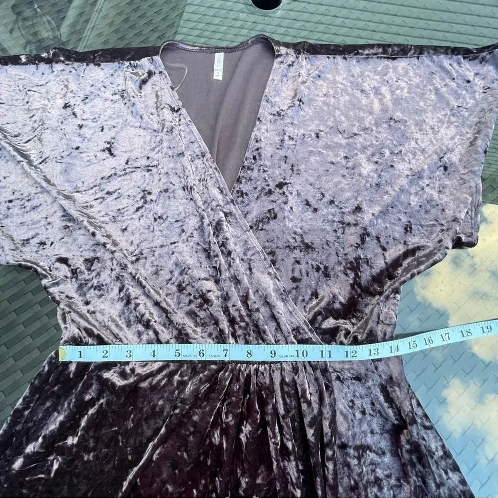 Xhiliration Gray/Purple Wrap Velvet Dress Sz M - Image 8