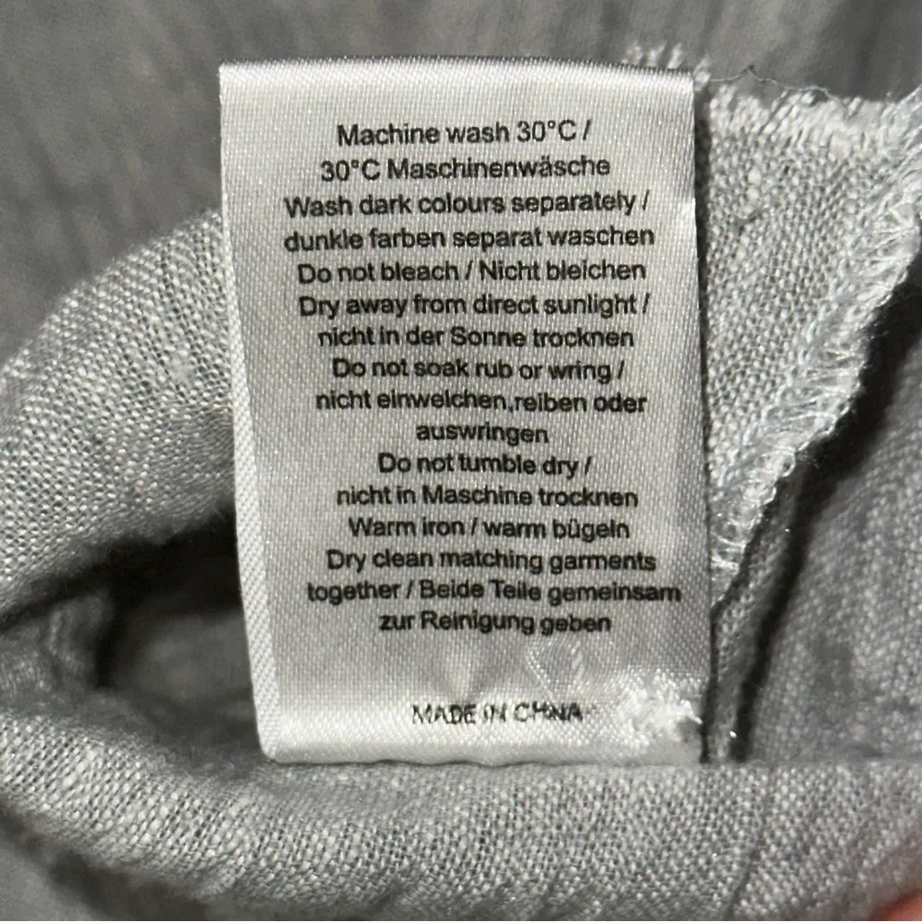 Poetry Women’s Size 6 Light Blue Gray Linen V-Neck Button Front Vest - Image 6