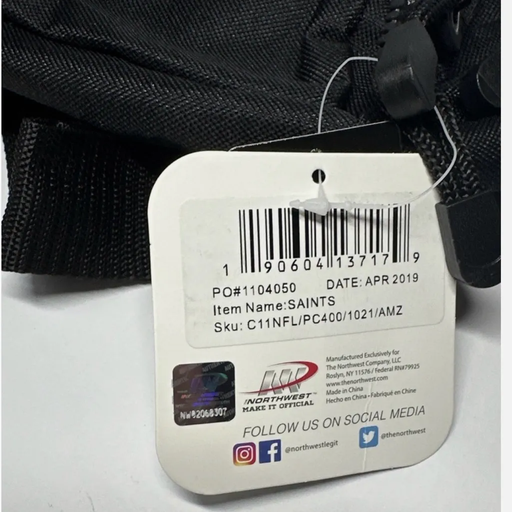 NFL New Orleans Saints Adult Three Pocket Adjustable Fanny Pack New With Tags - Image 9