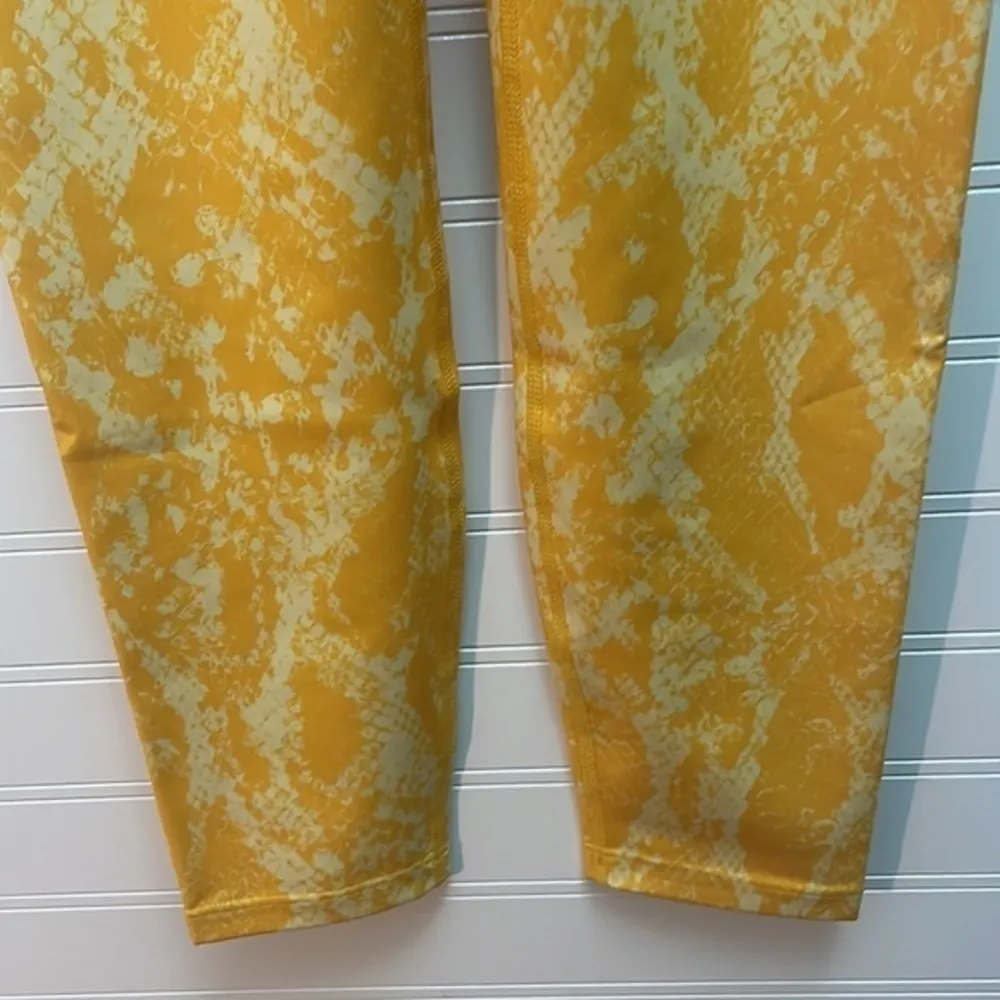 CARBON38 HIGH RISE LEGGING Yellow Snake Print animal print New size XS Gold - Image 5