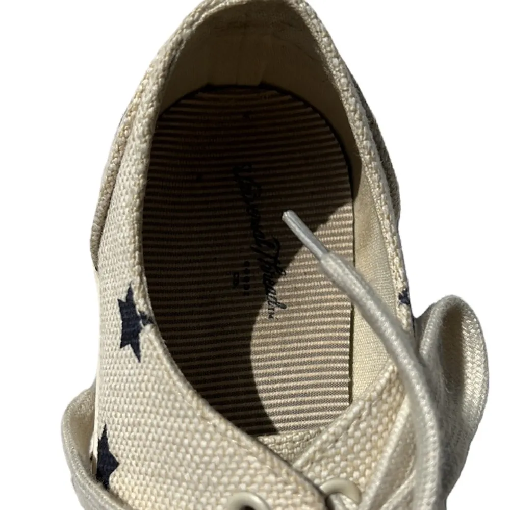 Universal Thread Cream/Navy Blue Stars Canvas Sneakers Size 9 - Image 5