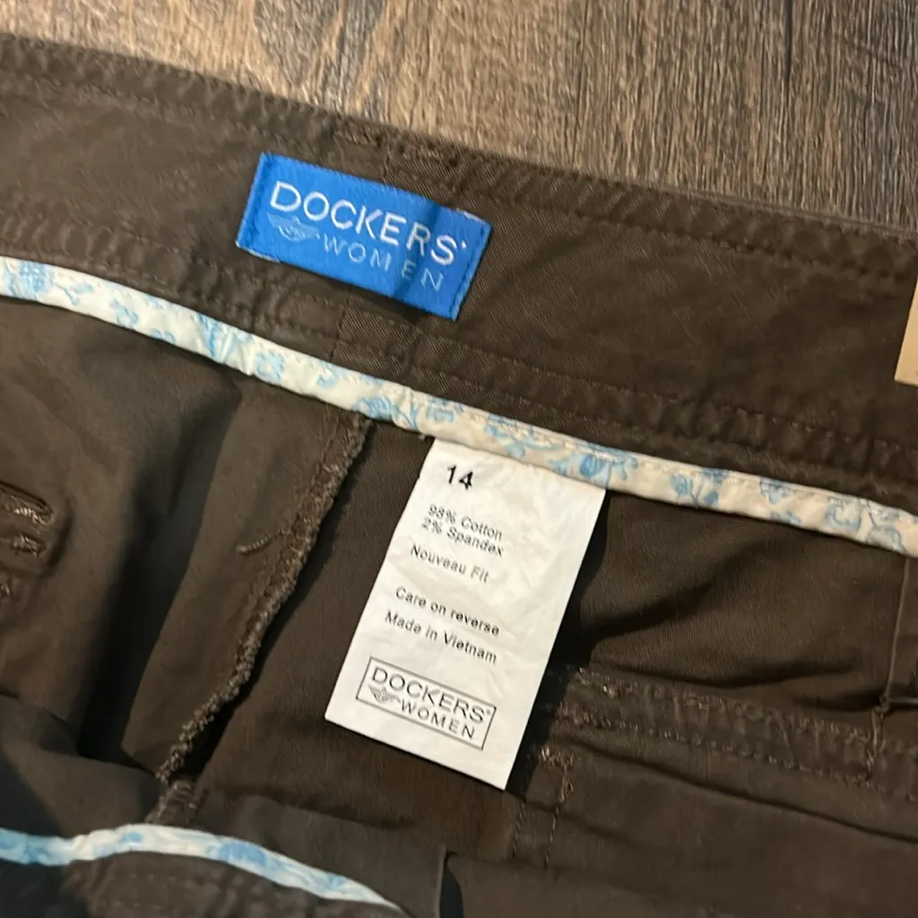 DOCKERS Long Cargo Knee Length Shorts Sz 14 Brown Safari Pockets‎ Boho Beach - Image 5