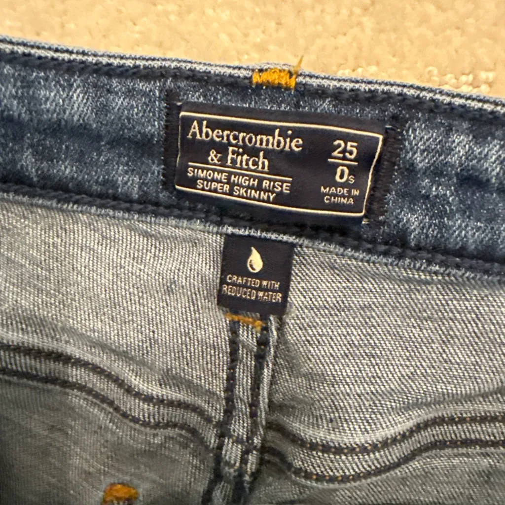 Abercrombie & Fitch Simone High Rise Super Skinny Distressed Jeans | 25 Short - Image 4