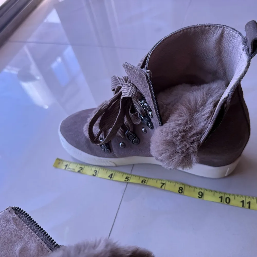 J/Slides NYC Whitney Taupe and Faux Fur Wedge Bootie Womens Size 9M sneakers Brown - Image 6