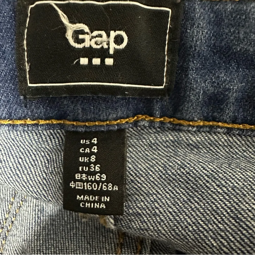 Gap Stretch Denim Cuffed 5 Pocket Mid Rise Medium Wash Blue Jean Shorts Womens 4 - Image 8