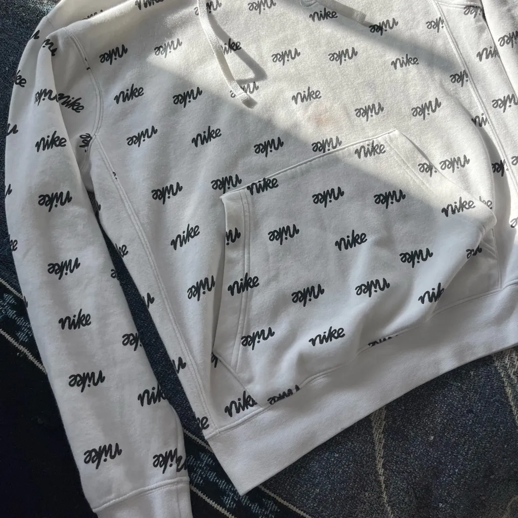 Nike Allover Logo Pullover Hoodie Women’s XS White Black Print Fleece Sweatshirt - Image 6