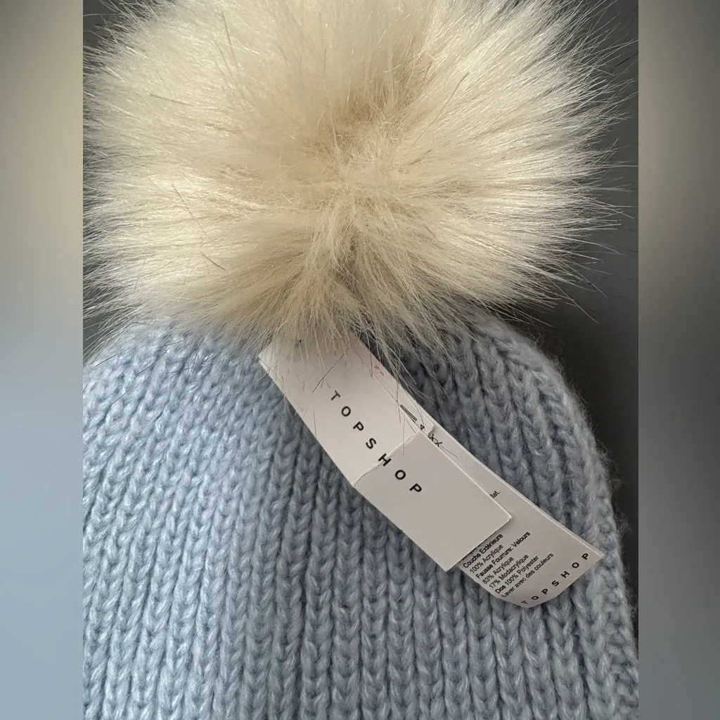 TOPSHOP Cozy Blue Knit Pom-Pom Beanie - Image 3