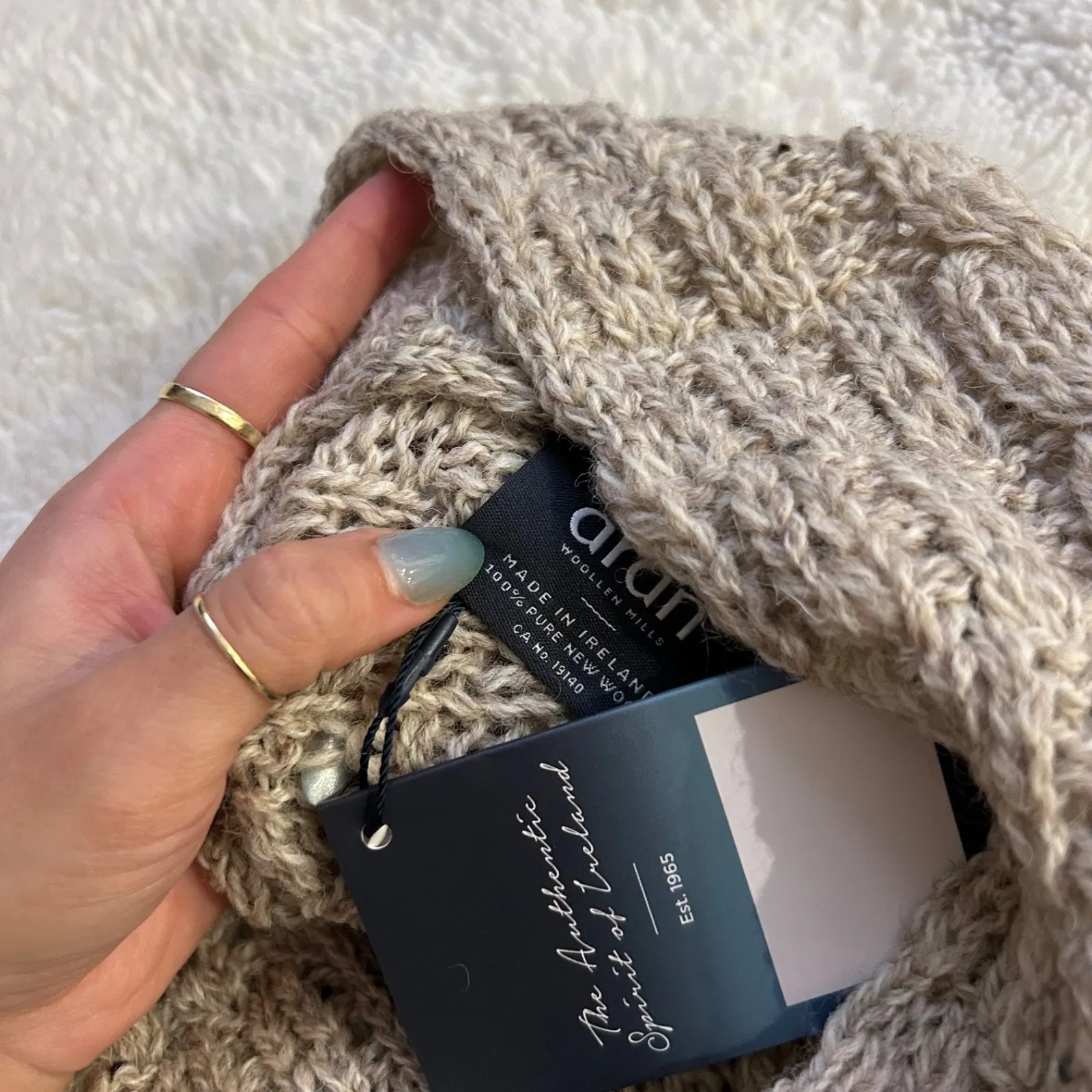 Aran NWT Women's Made in Ireland Pancho 100% New Wool One Size Beige Knit - Image 5