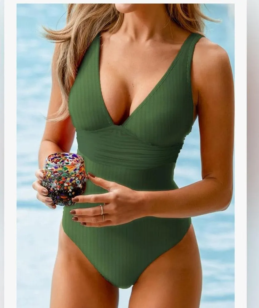 NEW 1 Pc Swimsuit Wide Straps V Neck Ruched Textured Ribbed Twist Back L - Image 6