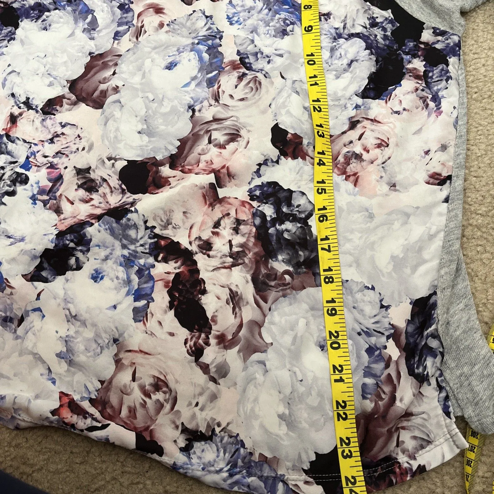 ZARA Womens Linen Floral Blouse Small Gray Roses Long Raglan Sleeve Pullover - Image 7