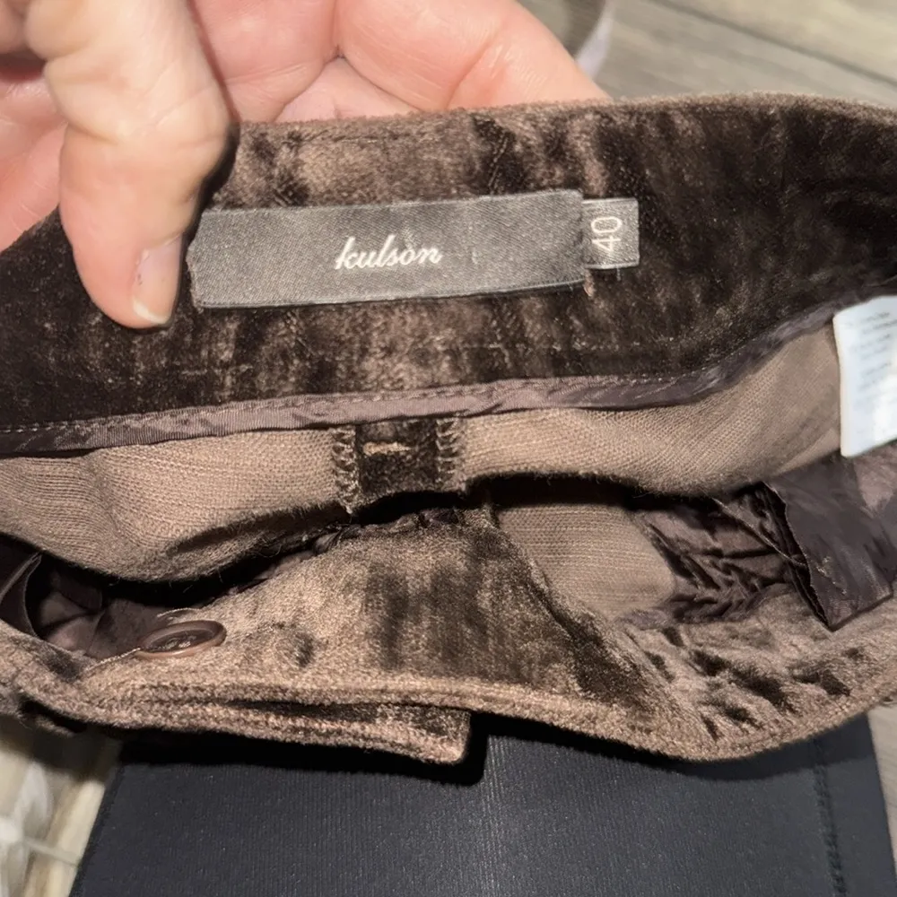 Italian rich colored brown velvet trousers by Kulson size 40 is a us size 8 - Image 11
