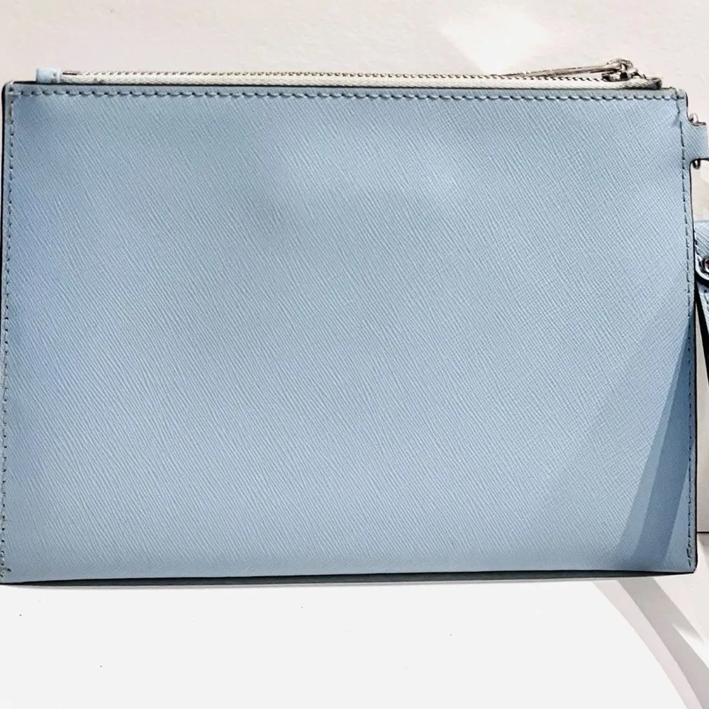 Michael Kors Jet Set Clutch/Wristlet Periwinkle Blue Canvas w/Silver Ex Cond - Image 3