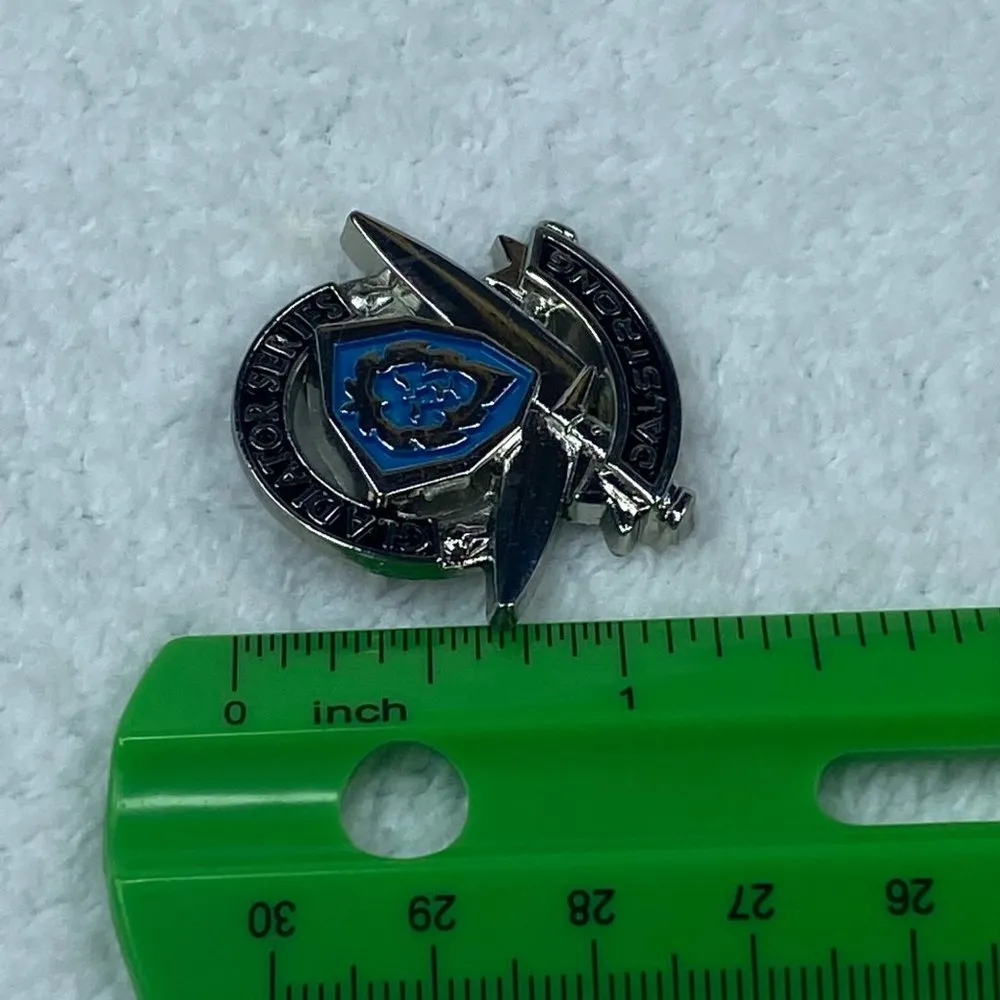 Dalstrong Gladiator Series Company Pin Silver Blue Metal Crossed Knives Lion - Image 12