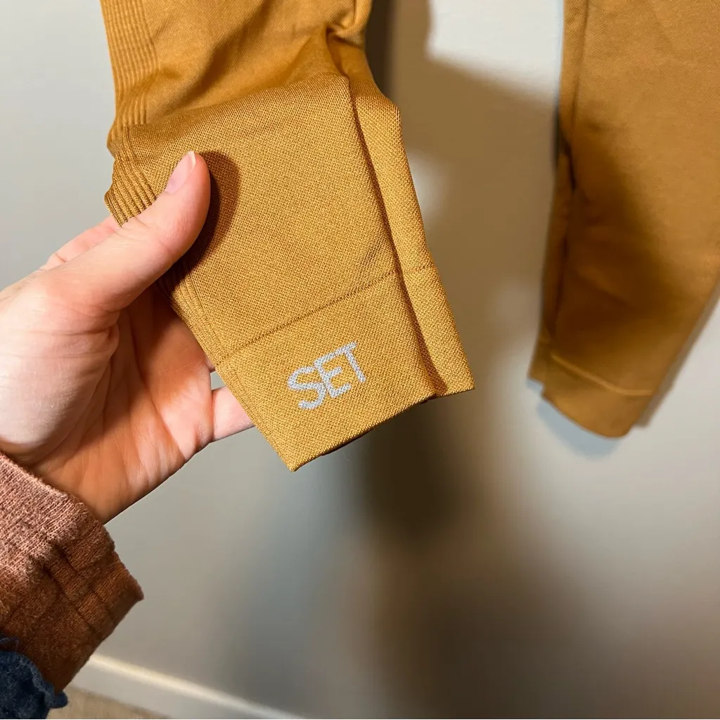 SetActive SculptFlex Cropped Leggings Gold Mustard Small - Image 6