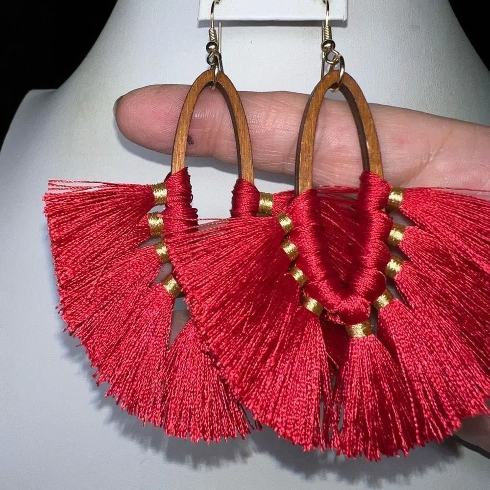 Boho‎ Ethnic Fringe and Wood Chandelier Earrings Red - Image 3