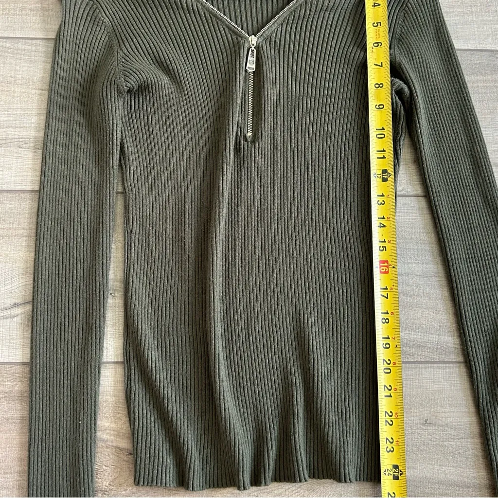 Per Se Olive Green Ribbed Knit Zip Front Fitted Long Sleeve Sweater NWOT L - Image 6