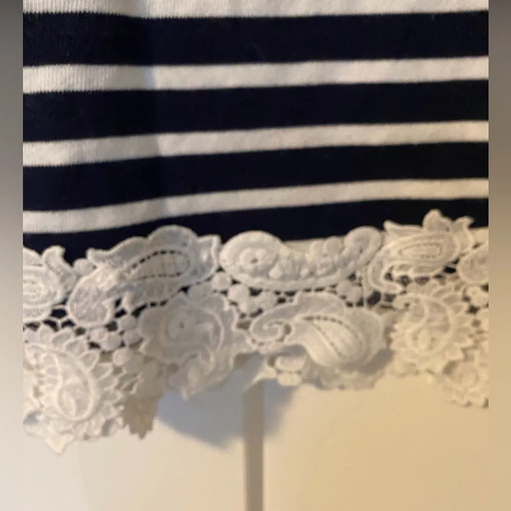 Women's GAP Navy Blue Stripe‎ & Lace Crop Top, Size Medium - Image 5