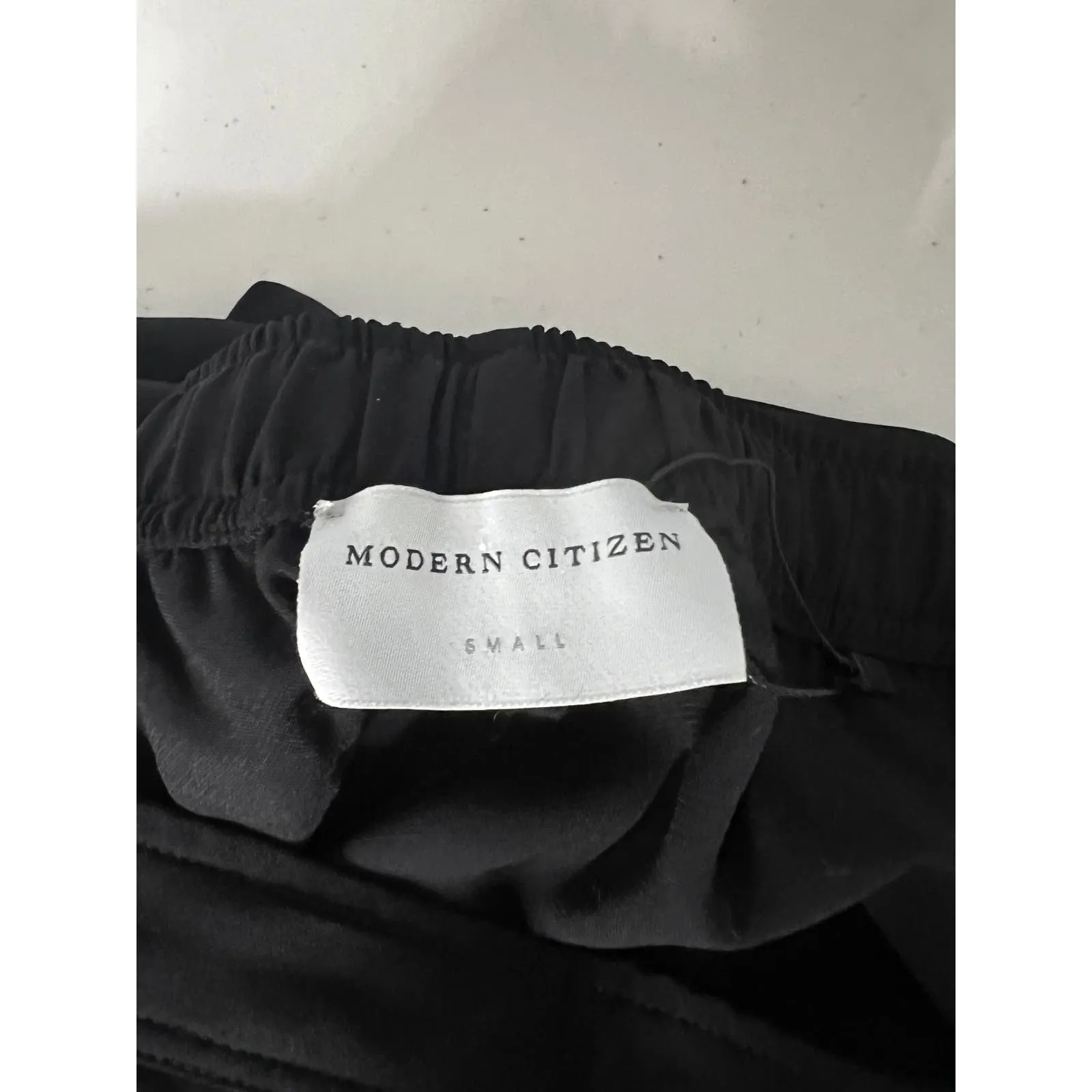 Modern Citizen Finley Pull On Pleated‎ Cropped Trousers in Black Size Small - Image 3