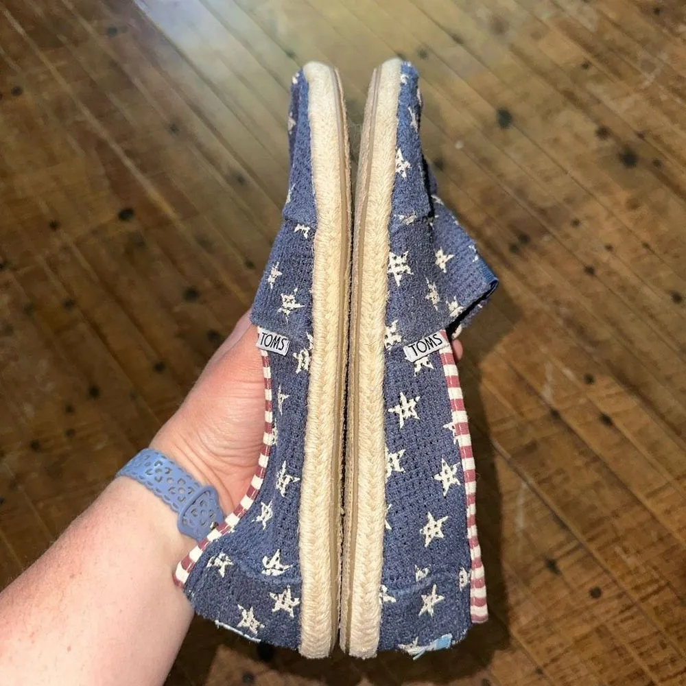 Tom’s Americana patriotic 8.5 raffia woven slip on shoes - Image 4