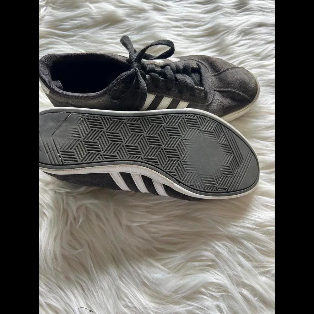 Women’s Adidas Neo Courtset sneakers size 8 - Image 8