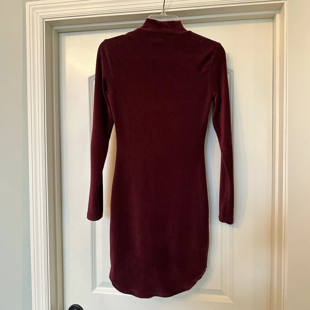 Ultra Flirt - Maroon Velvet Turtleneck Dress - Perfect Condition! - Image 2