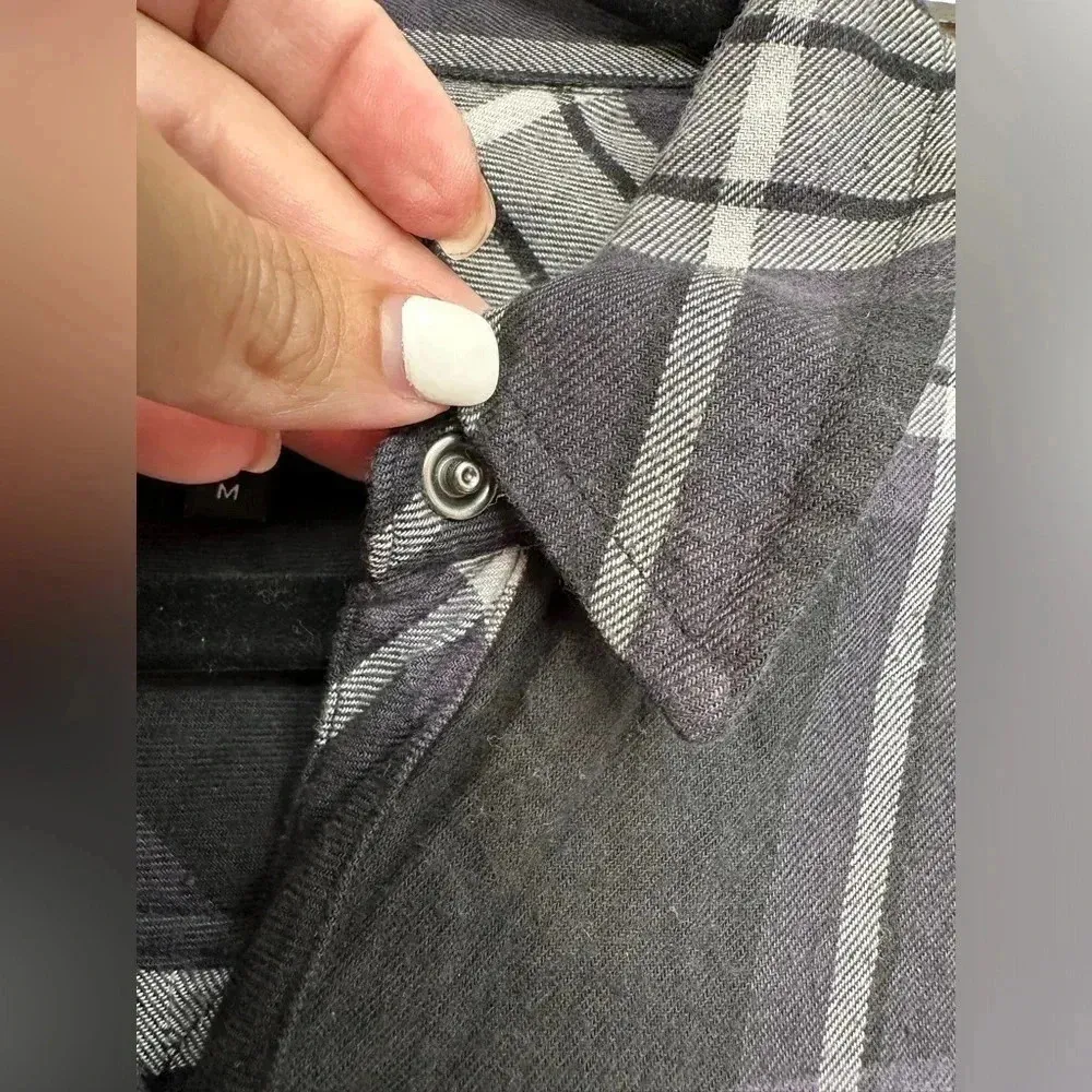 Rails Leo Black Ash White Frayed Snap Button Down Blouse Women’s Size Medium M - Image 6