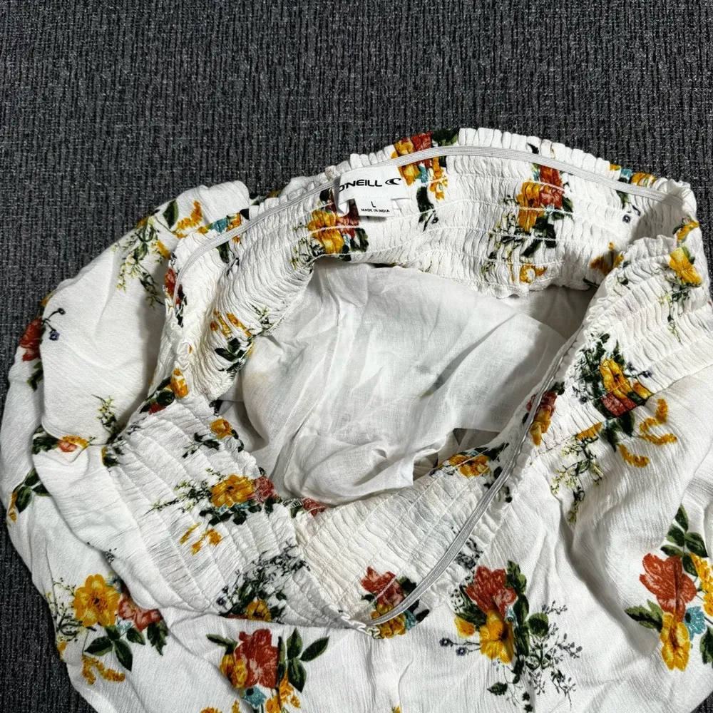 O’Neill Cove Roses Smocked Waist Shorts - Image 9