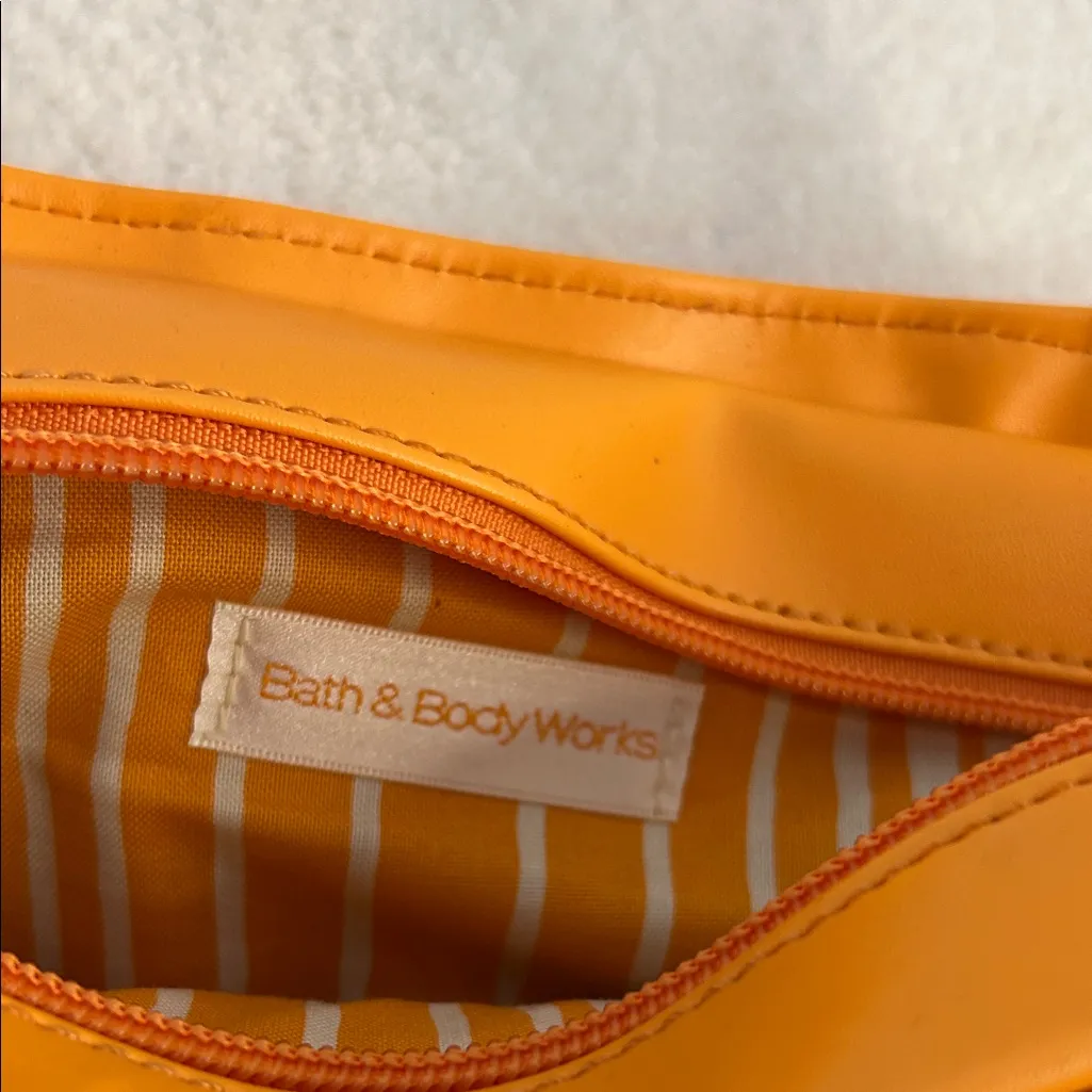 Bath & Body Works Orange Starfish Straw Shoulder Bag - Image 5