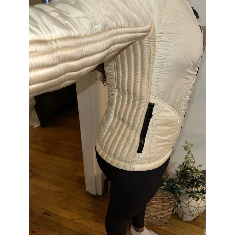 Jean Paul Gaultier 90s vintage Ivory quilted Hooded jacket Size Small - Image 9