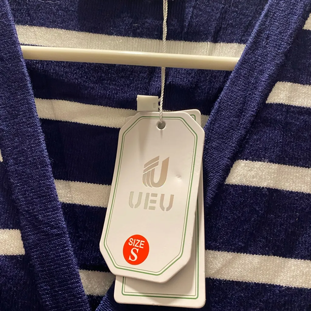 New With Tag Cardigan Size S White - Image 5