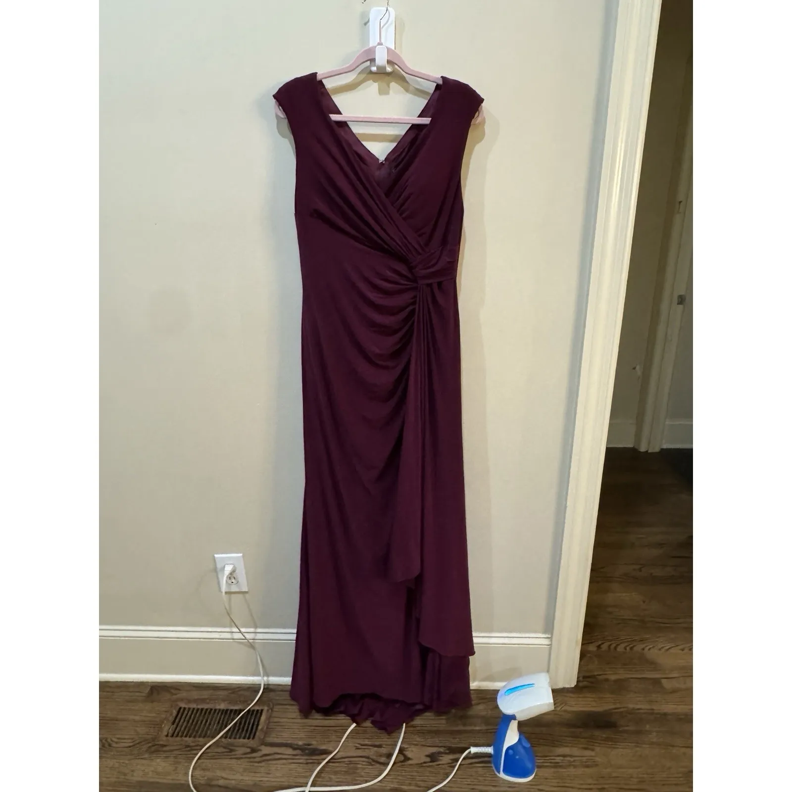 La Femme Knot Dress‎ Size 14 Dark Berry Red Column Gown Side Ruched Drapey - Image 3