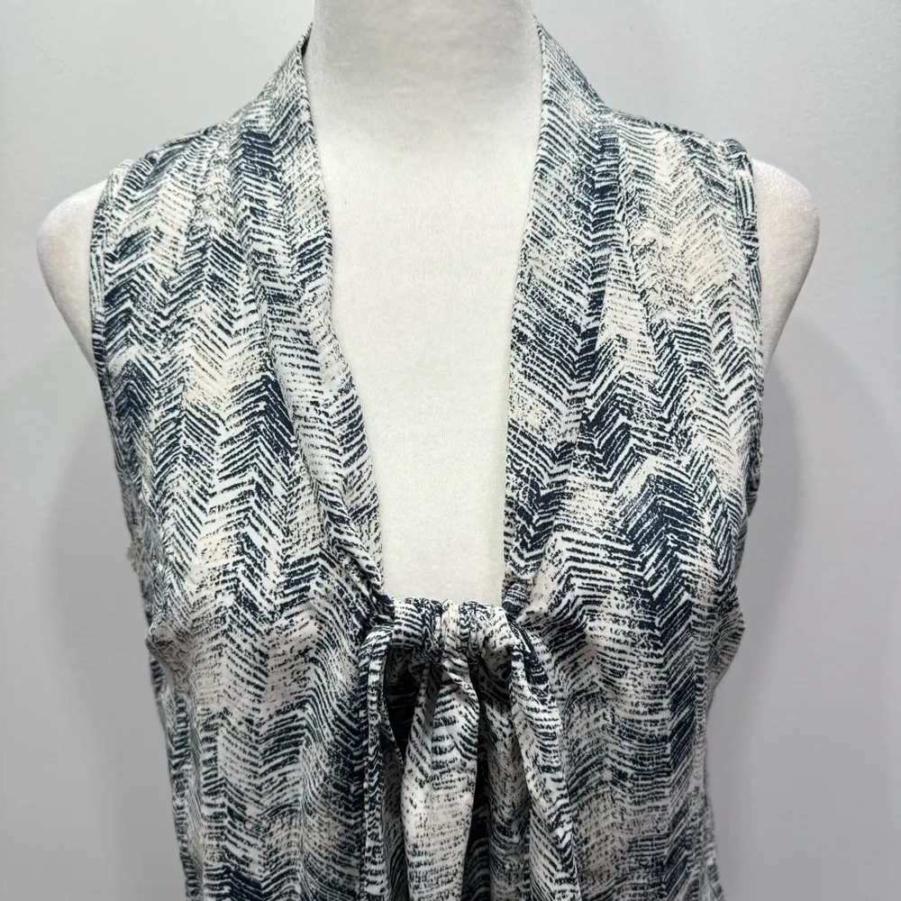 Navy Blue & Beige V Neck with Adjustable Sash Sleeveless Tank Blouse by Poema - Image 5