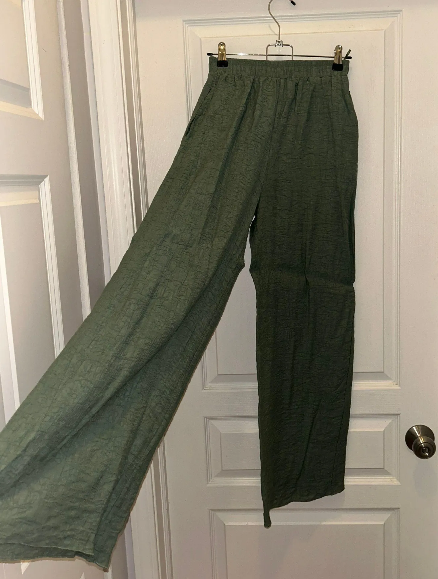 Flowy Textured Pants Green Size XS - Image 2