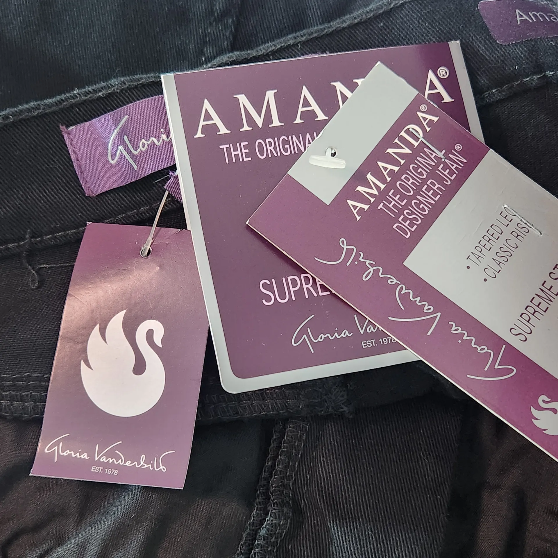 Gloria Vanderbilt Black Jeans NWT Size 14 Short Black Tapered Leg Denim - Image 5