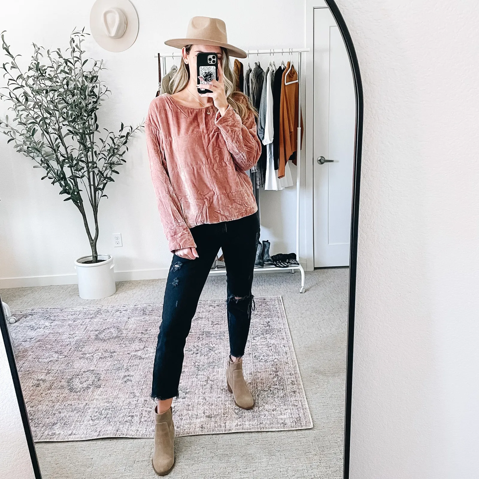 TELA Tortellino Dusty Rose Pink Quilted Velvet Long Sleeve Top - Image 11