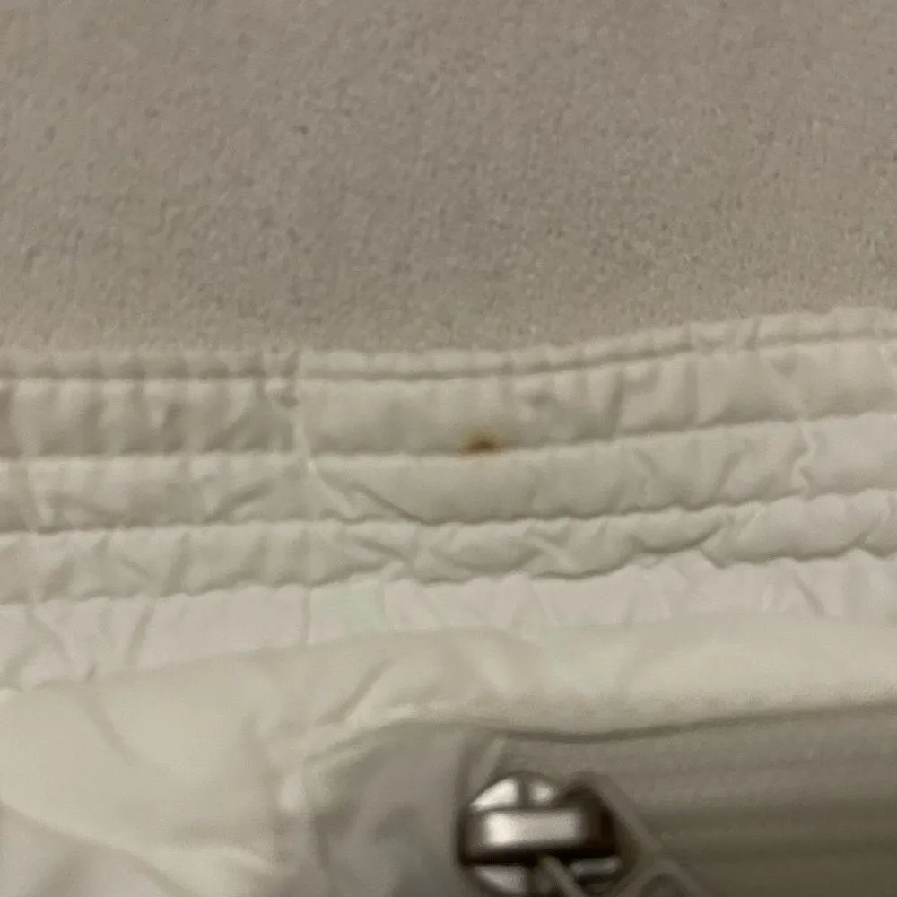 NWOT Calvin Klein Puffer Vest Hooded Jacket Black Accent Size XL - Image 3