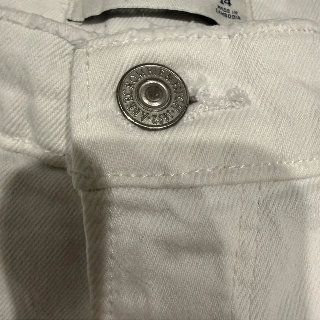 Abercrombie & Fitch White High Rise The Mom Short Curve Love - Image 3