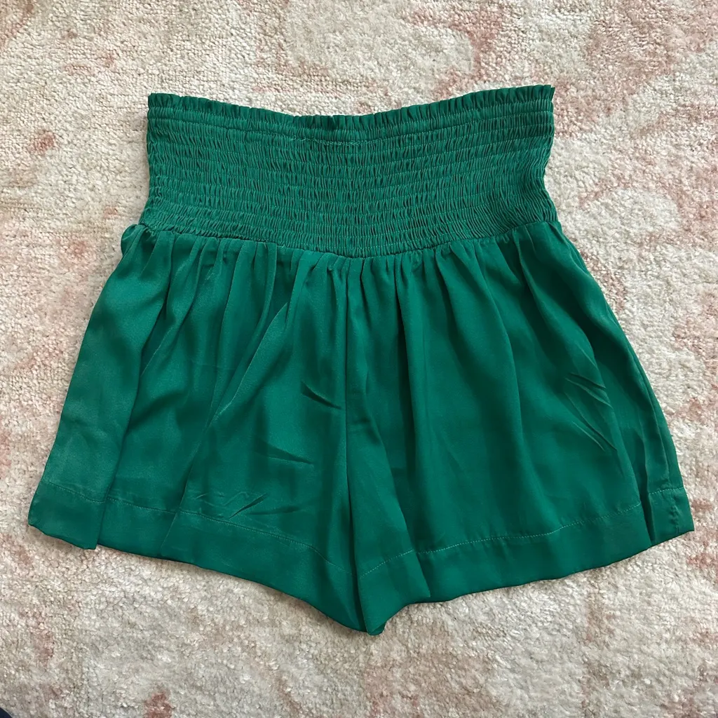 TCEC  green shorts - Image 3
