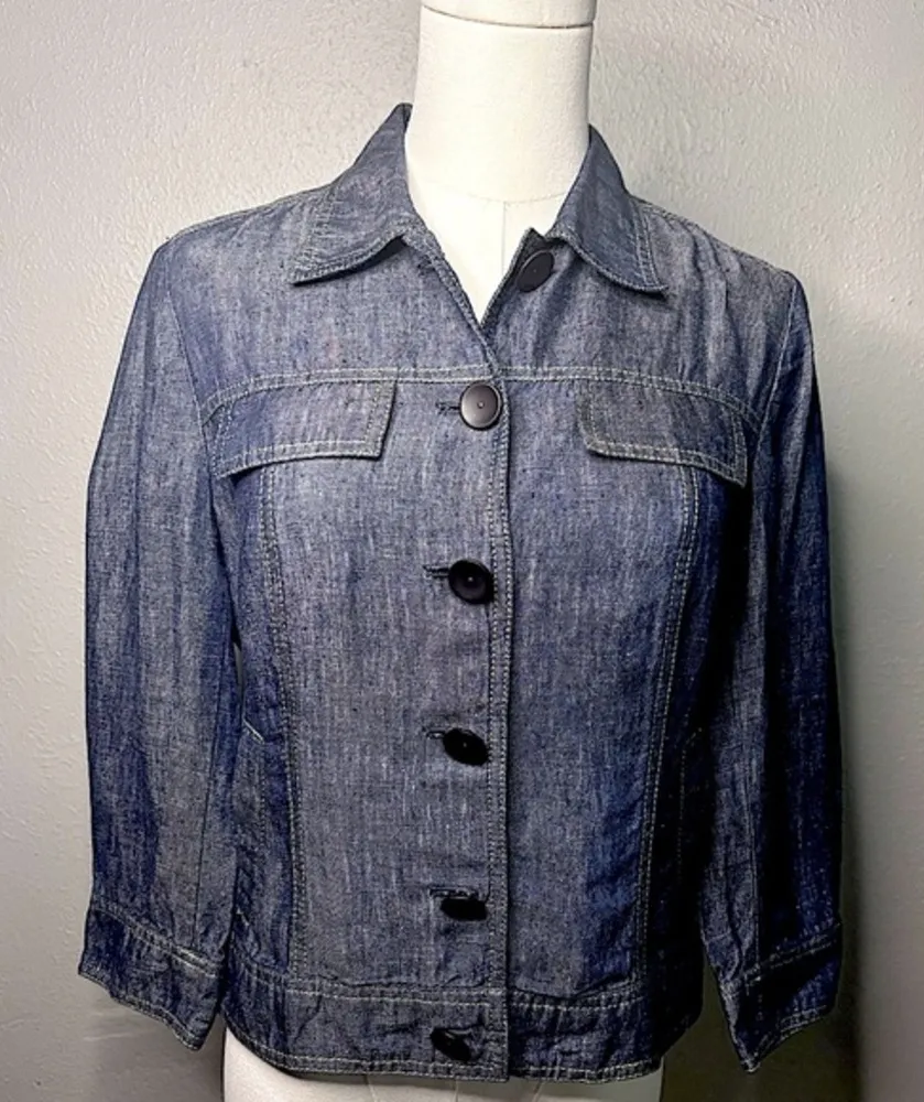 Denim Button-Up Women's Jacket Business Casual Minimalist Versatile Sz 4 - Image 1