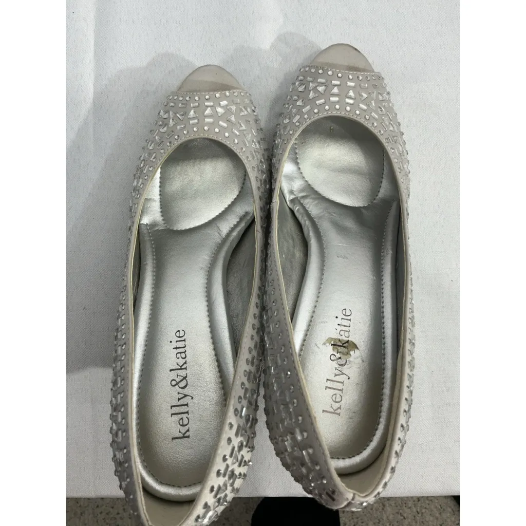 Womans Kelly & Katie Size 7.5 Silver Rhinestone Slip On Peep Toe Pumps - Image 6
