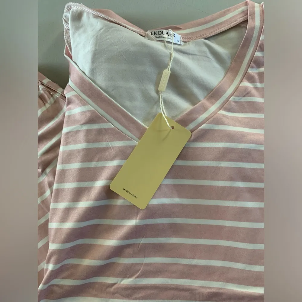 NEW Women’s Size Small Striped Pink Pajamas Set Short Sleeve Top Pants Pockets - Image 3