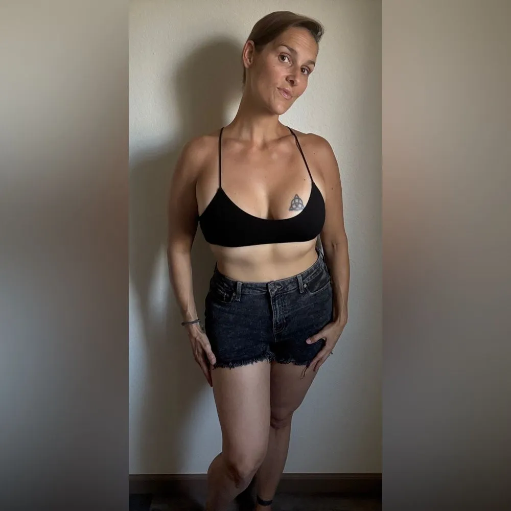 Kendall & Kylie High Rise Drifter Shorts Black Acid Wash - Image 5