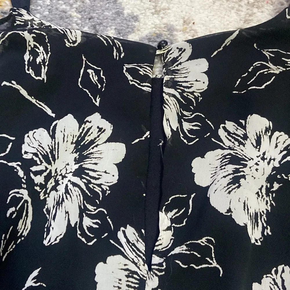 Floral off the shoulder romper - Image 6