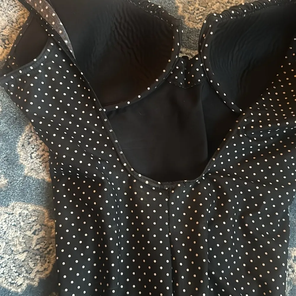 MiracleSuit  one piece 16 flattering - Image 5