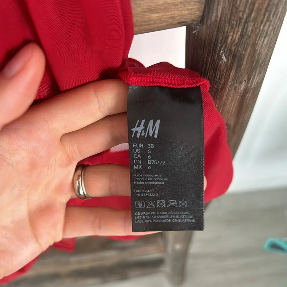 H&M Red Babydoll Intimate Sleepwear Extra Push Up Bra / Size 6 - Image 5