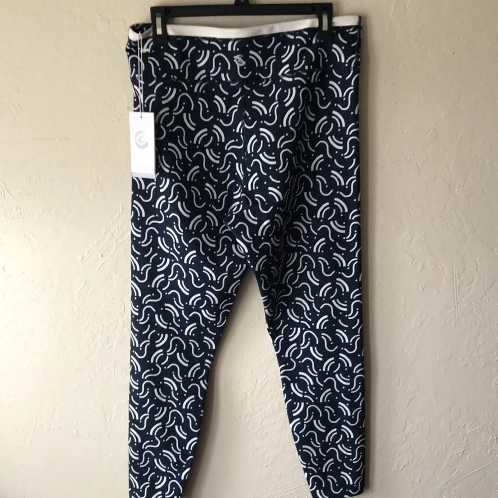 NWT Johnny Was Calme High Waist 7/8 Leggings in Navy and White - Image 6